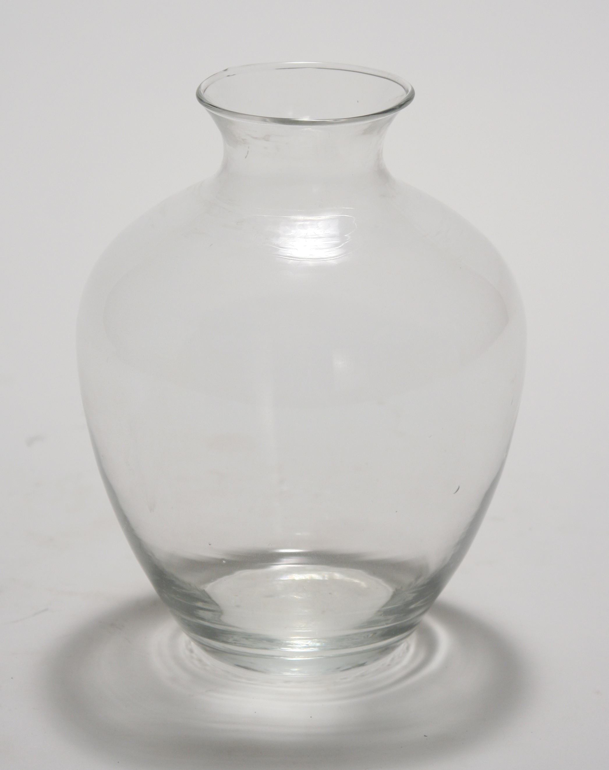 9' Clear Glass Victoria Vase