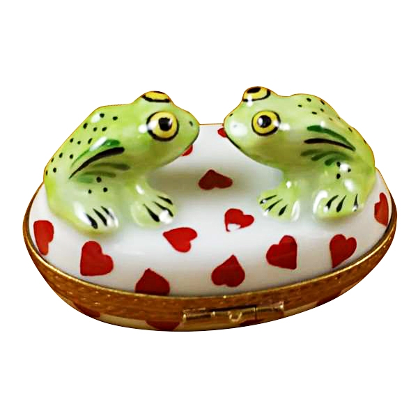 TWO LOVING FROGS ON OVAL BOX