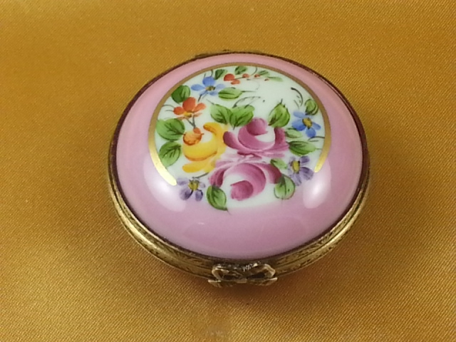 PINK ROUND WITH FLOWERS
