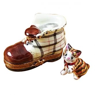 CAT IN BURBERRY BOOT