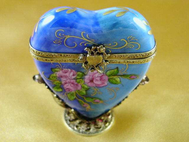 Heart standing blue Heart standing blue