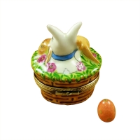 3 rabbits in a basket with removable egg