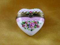 Heart box thousand flowers.. Heart box thousand flowers..