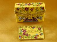 Envelope yellow w/doves Envelope yellow w/doves