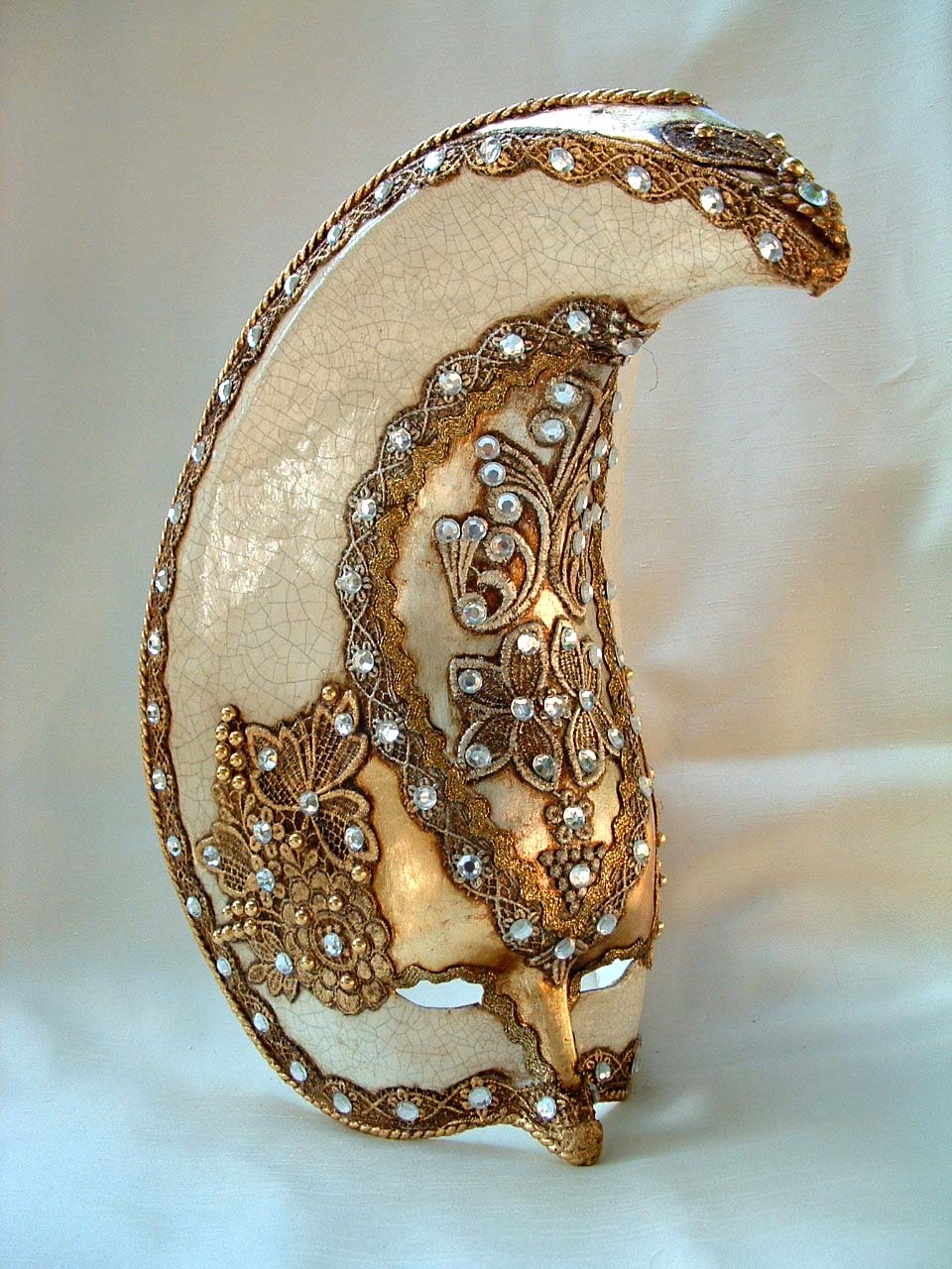 Atlantide Macrame Venetian Mask Atlantide Macrame Venetian Mask