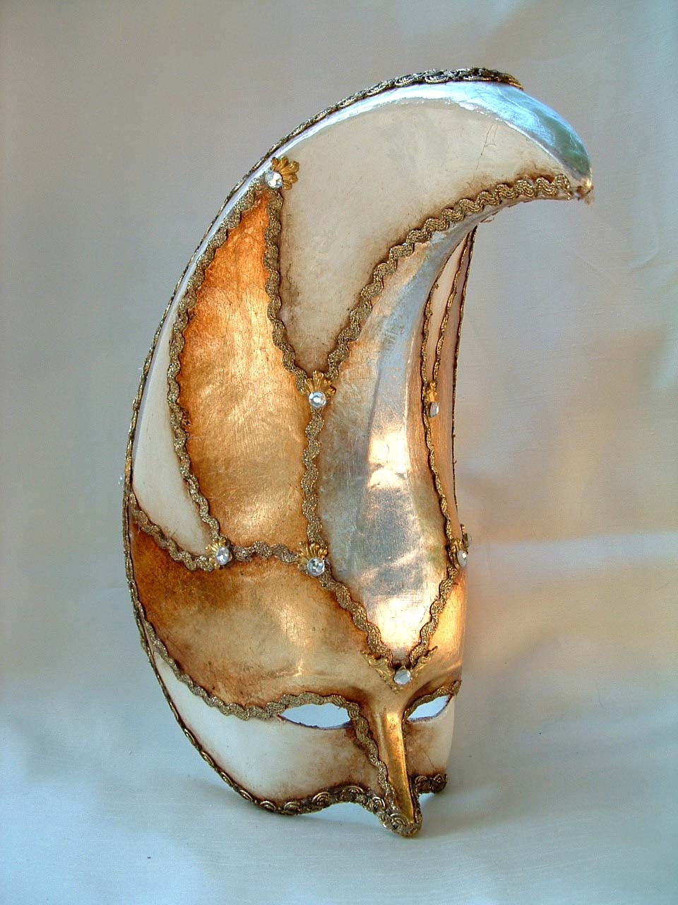 Atlantide White Deco Venetian Mask Atlantide White Deco Venetian Mask