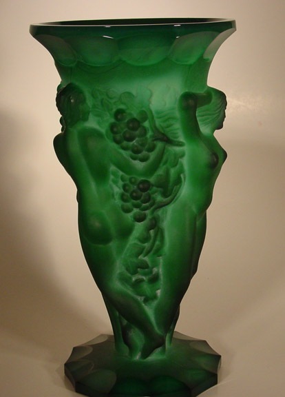 Frosted Vine Jade Crystal Vase