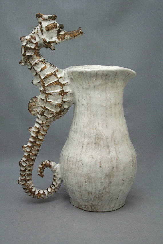 Seahorse pitcher