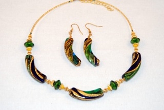 Emerald murano glass three arches necklace and earrings