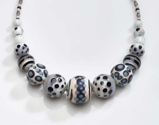 Amelia Murano Glass Necklace White/Black
