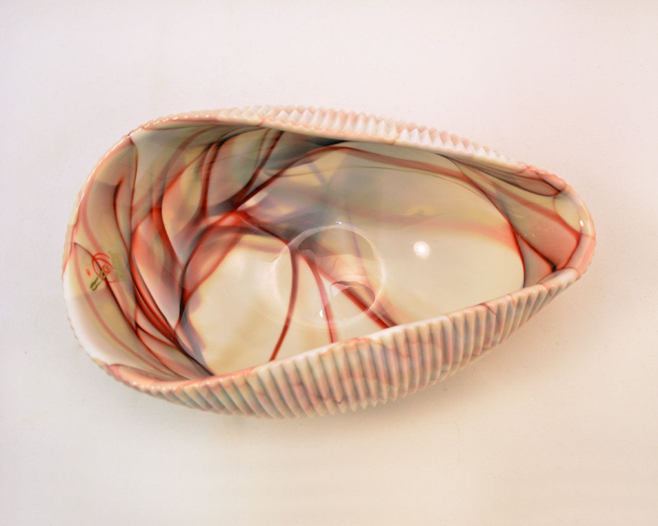 Mignon Shell Murano glass Ivory and Red bowl