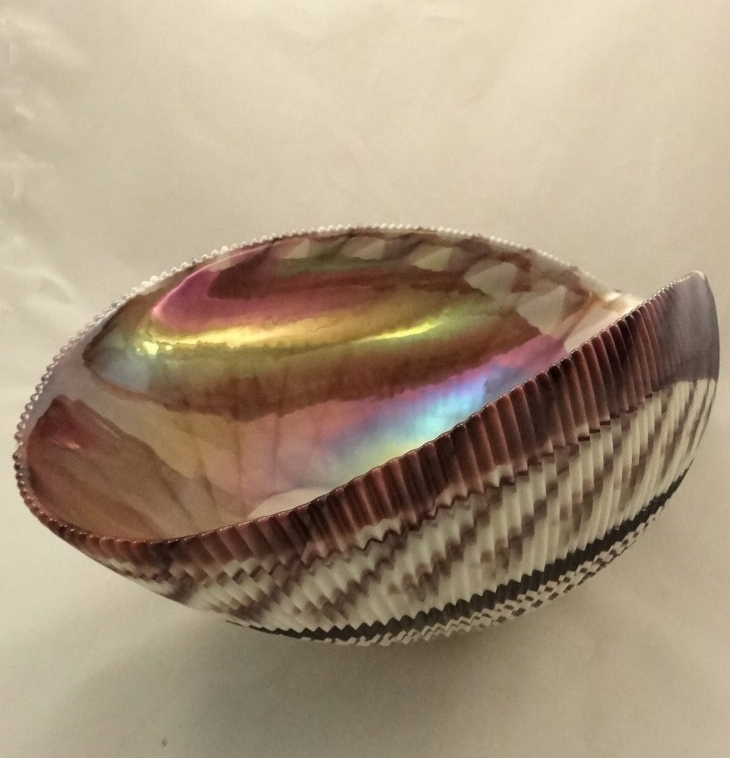 Murano Glass Ivory Plum Bowl Shell