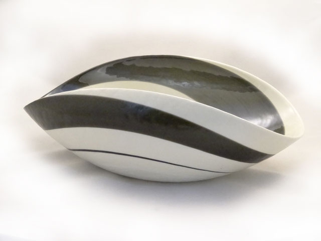 Large Sinfonia Murano Glass Ivory Black and Mother of Pearl Folded bowl
