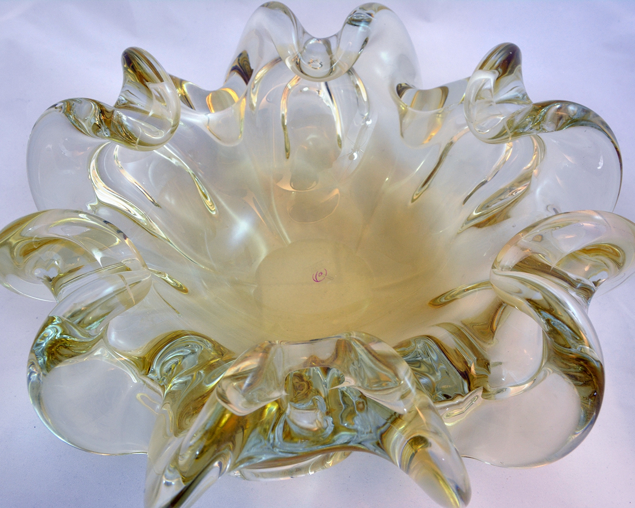 CENTERPIECE CRYSTAL CLEAR AND AMBER BOWL