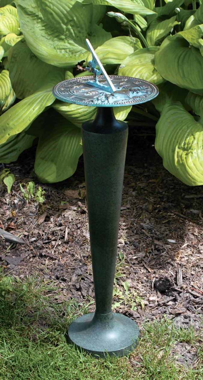 Cast Aluminum Pedestal (Moss Green Patina Finish) Cast Aluminum Pedestal (Moss Green Patina Finish)