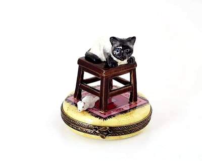Stool with cat & mouse