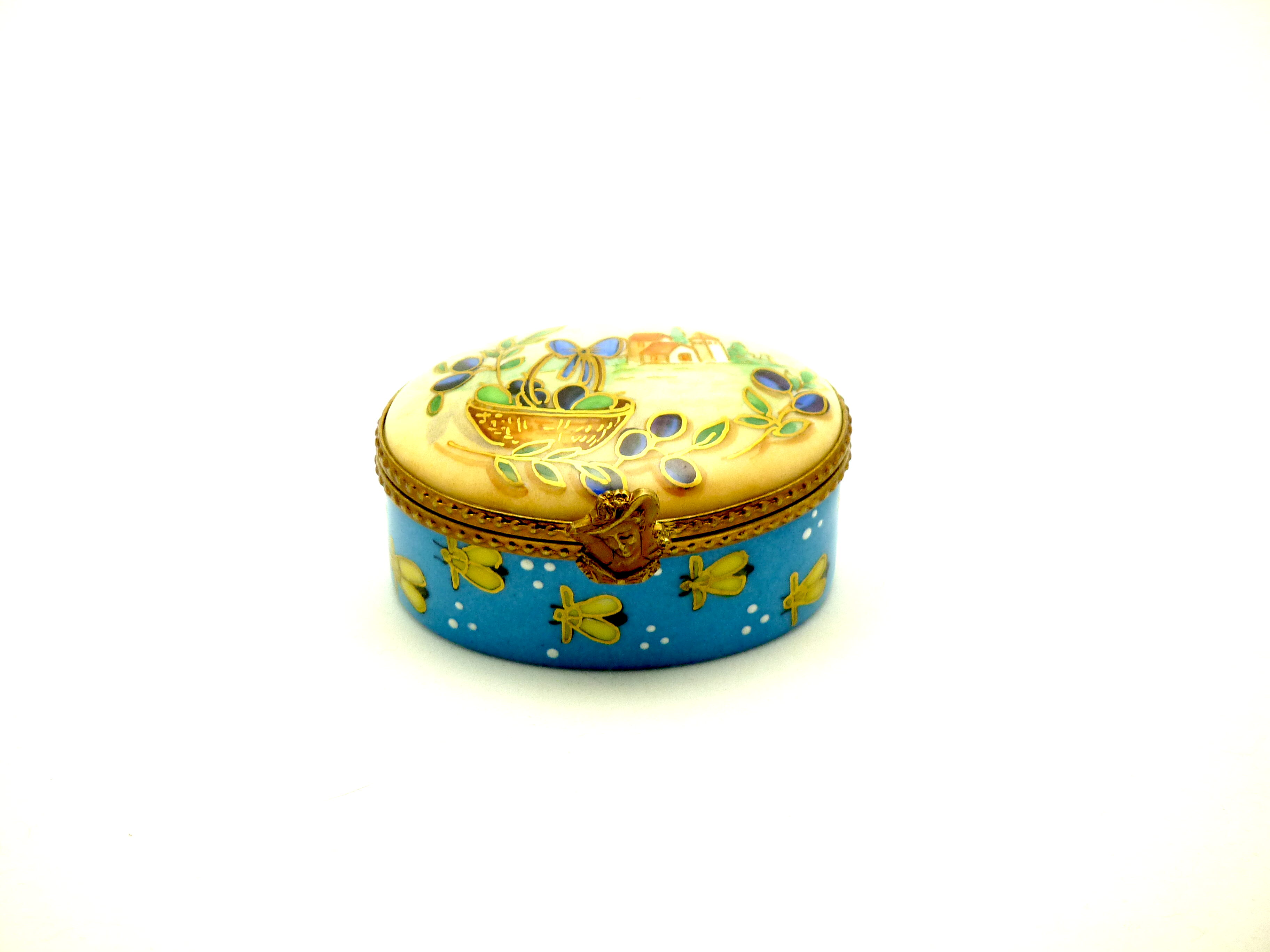 Oval box with olive inside