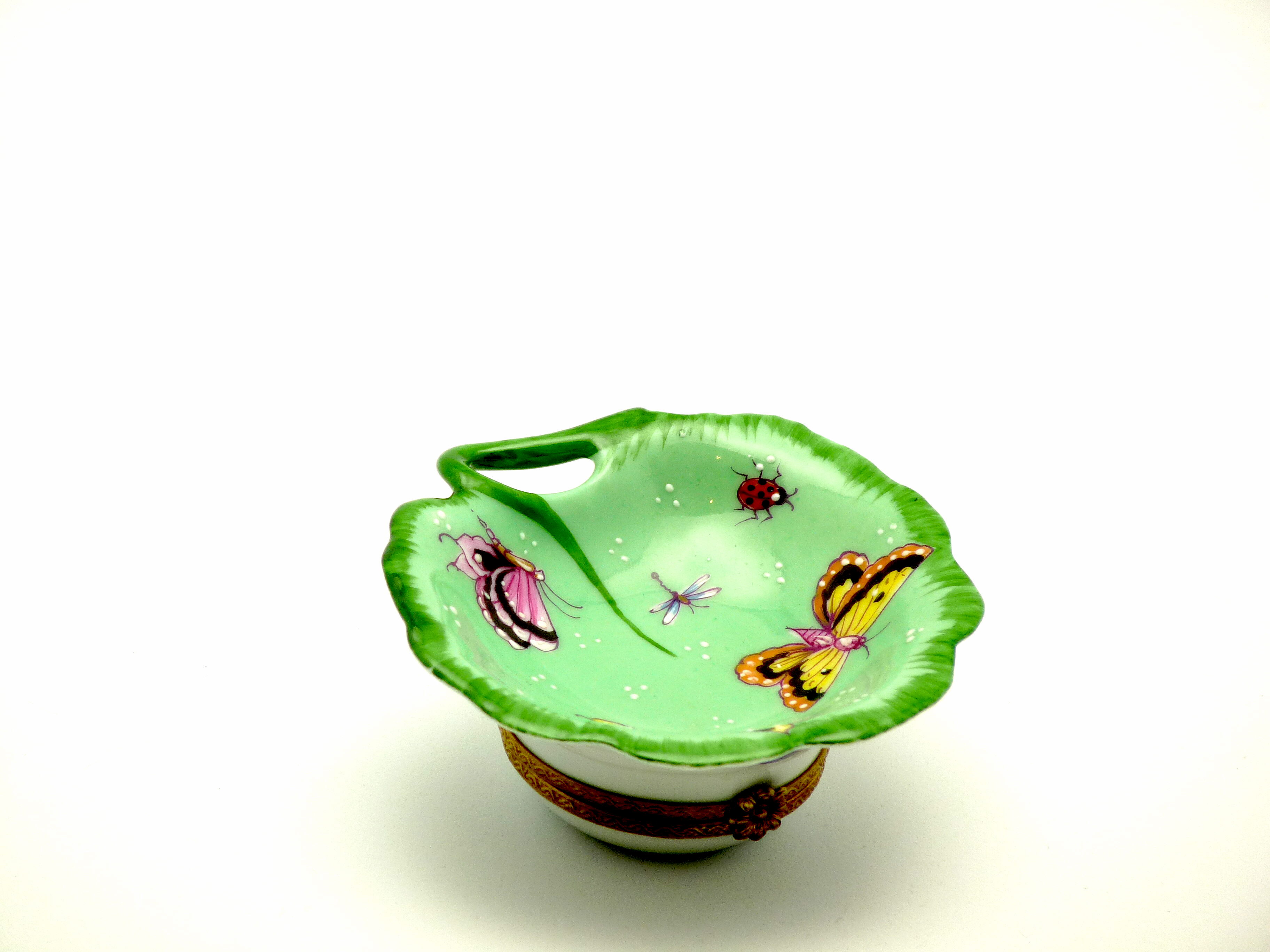 Waterlily shaped box with butterfly garden decor