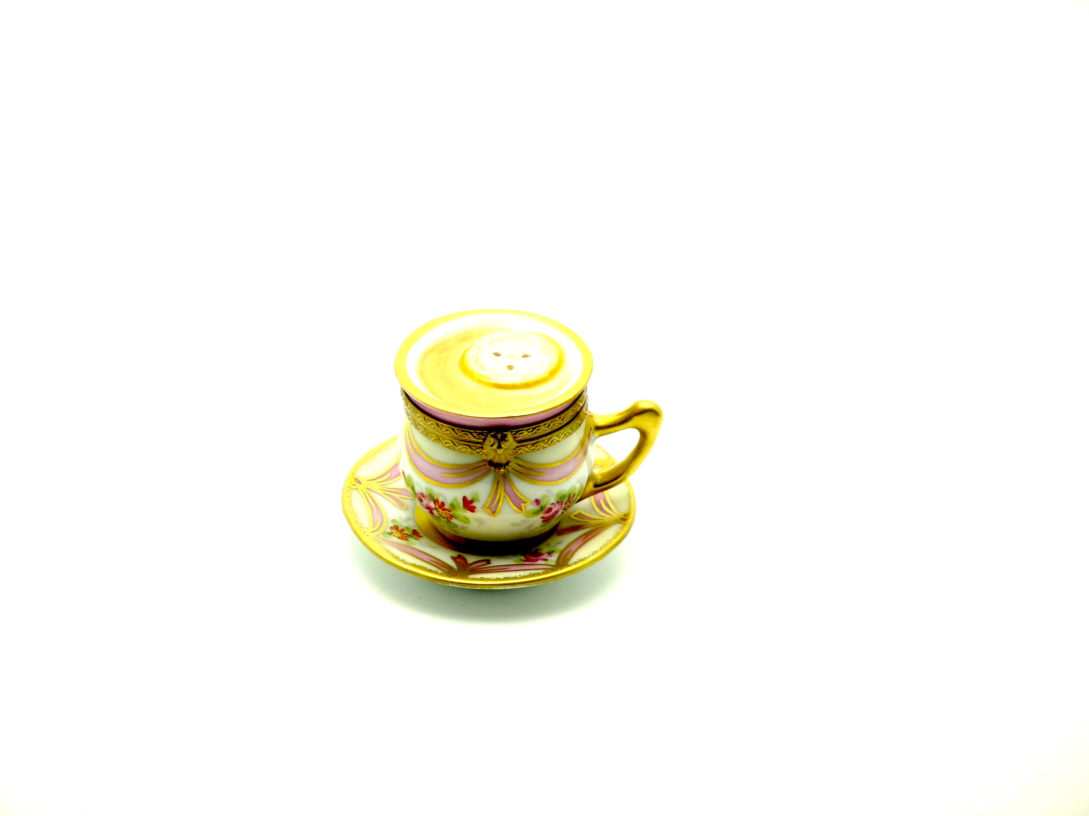 Tea cup & Sauce - pink ribbons