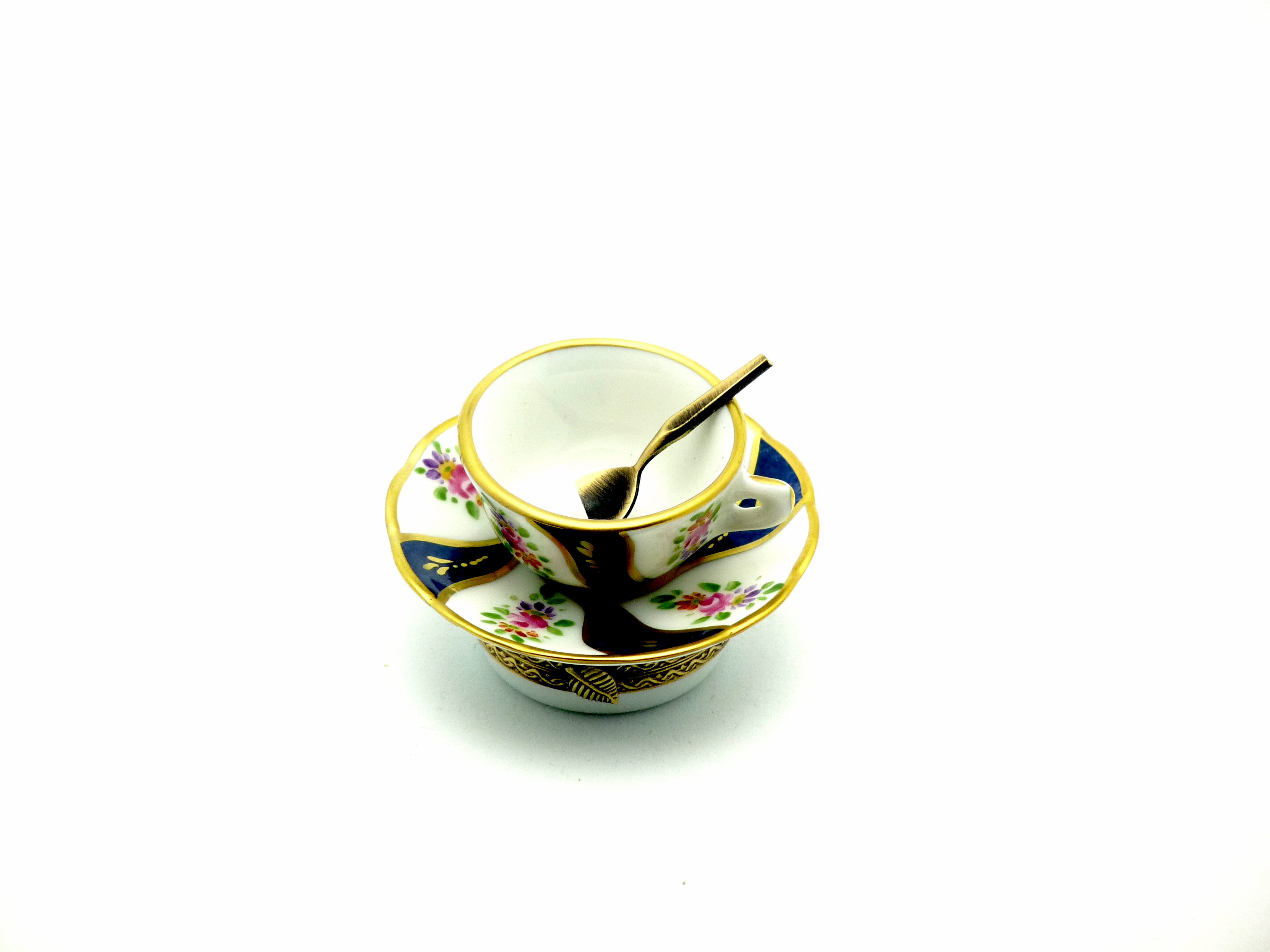 Tea cup & saucer - princess decor