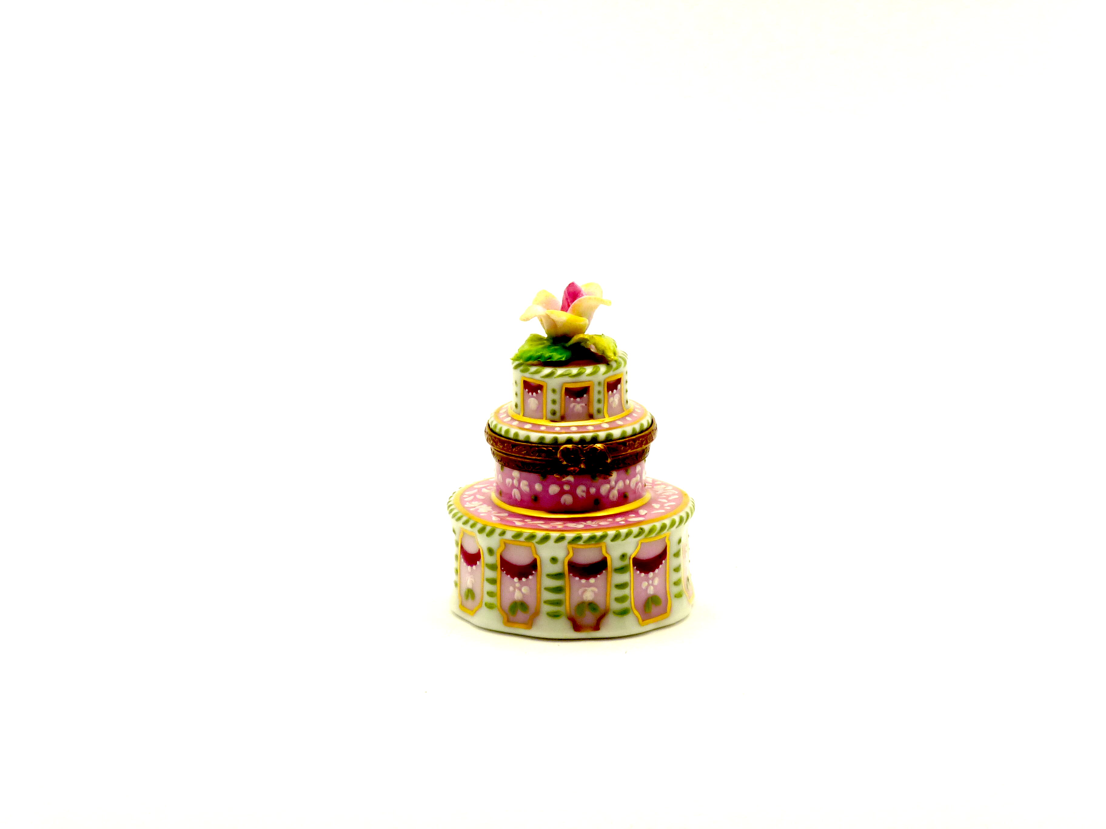 Wedding cake with flower - pink