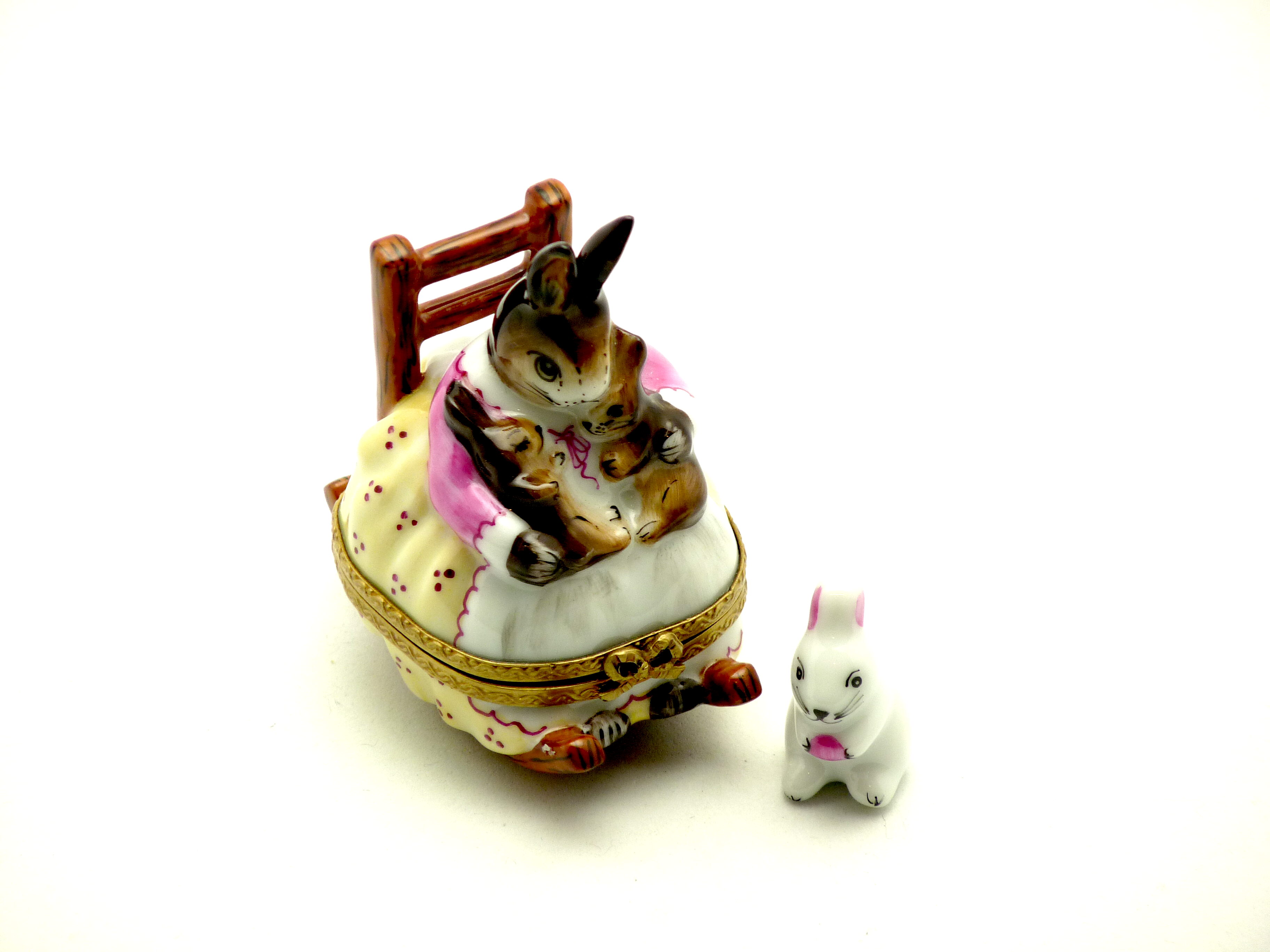 Mother rabbit rocking chair with baby rabbit