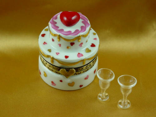 Cake with red heart and removable champagne