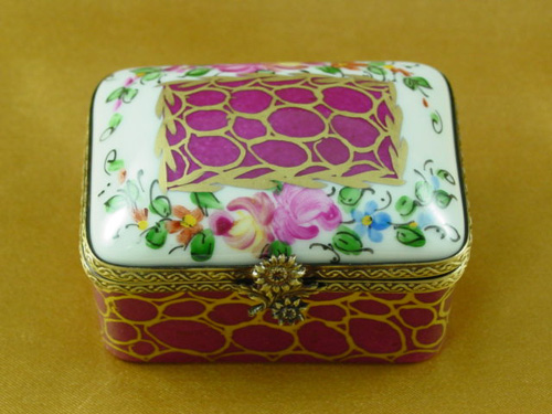 Burgundy rectangle with flowers