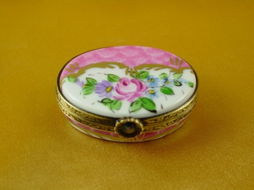 Small pink oval with flowers