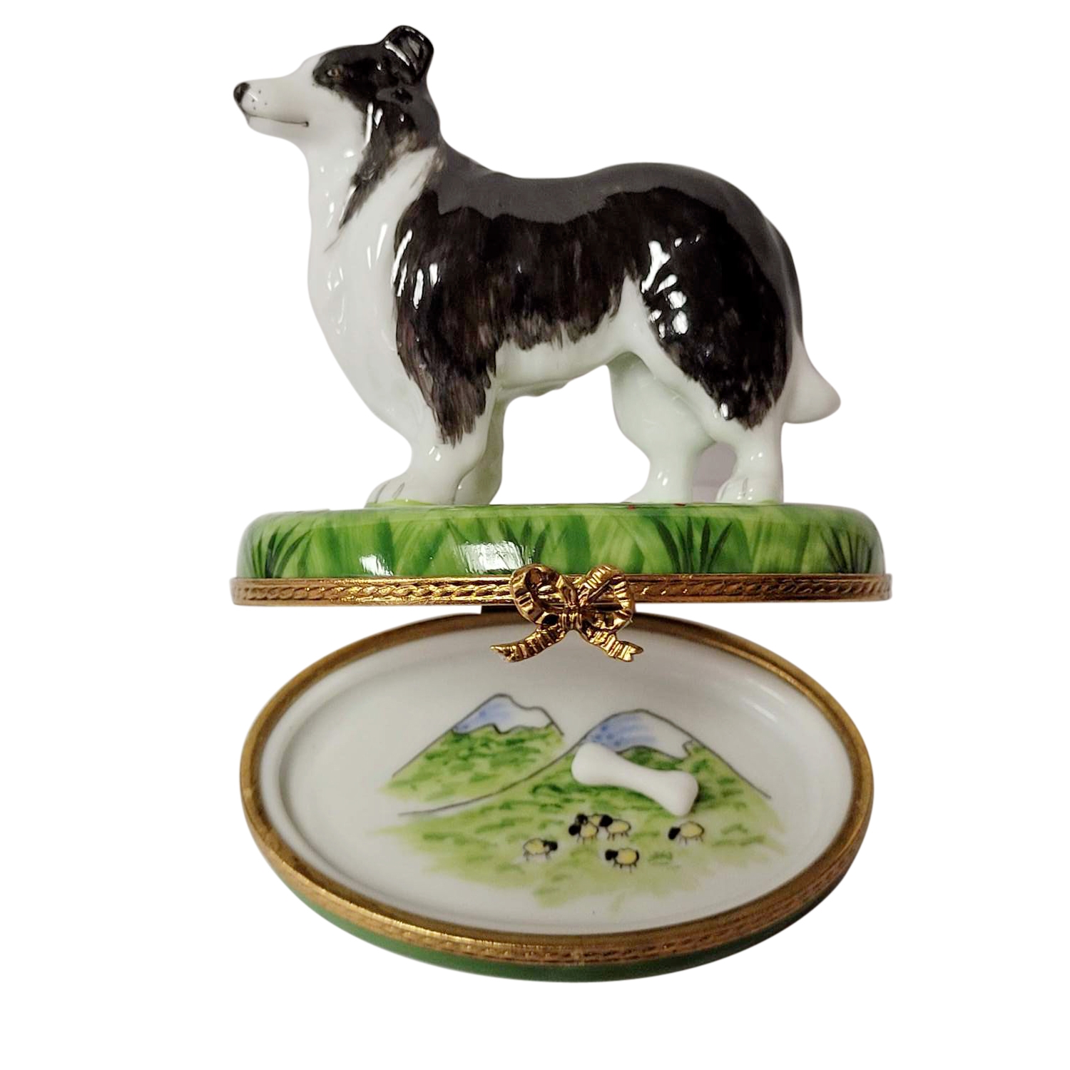 BLACK & WHITE COLLIE WITH REMOVABLE BONE