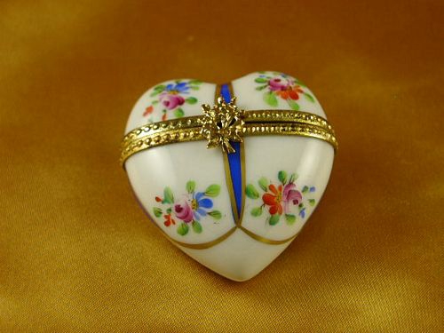HEART W/BLUE AND FLOWERS