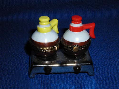 COFFEE POT
