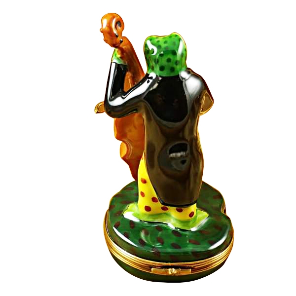 FROG PLAYING BASS