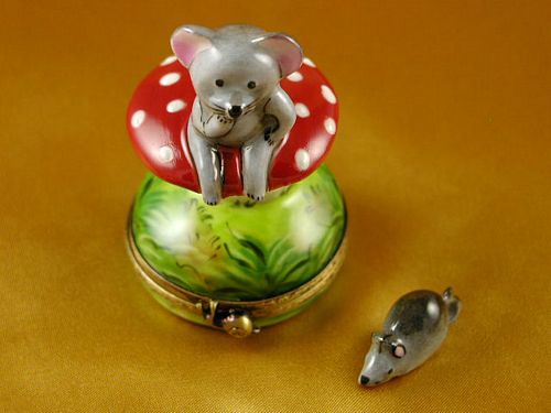 MOUSE ON MUSHROOM W/REMOVABLE MOUSE