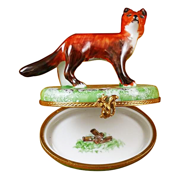 RED FOX ON GREEN BOX