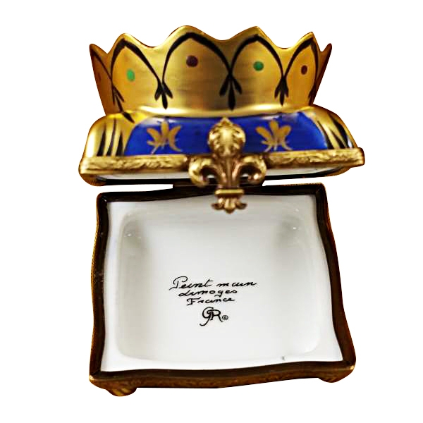 CROWN ON PILLOW