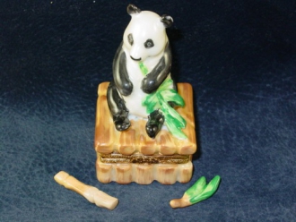 PANDA WITH REMOVABLE BAMBOO AND GREEN LEAF BRANCH