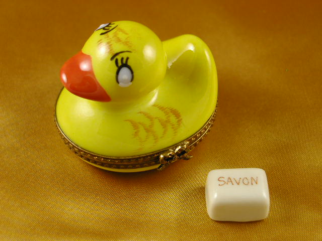 Rubber duck w/yellow soap