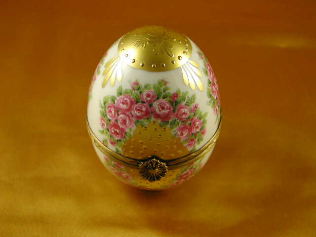 Egg pink roses gold