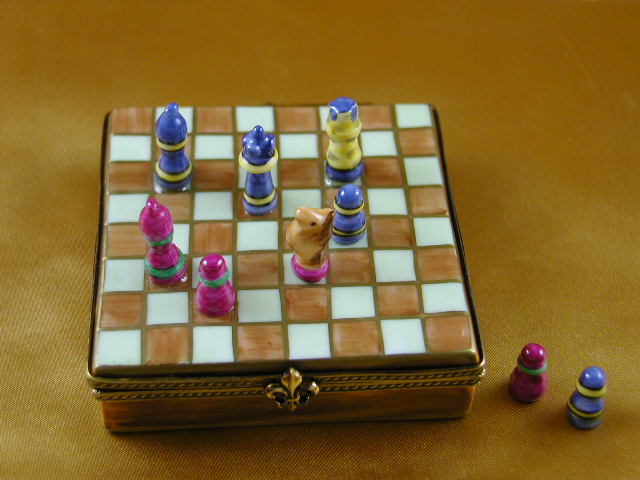 Chess game 7 pieces + 3