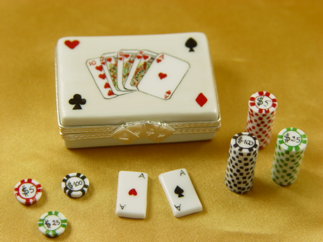 Poker case w/chips and cards