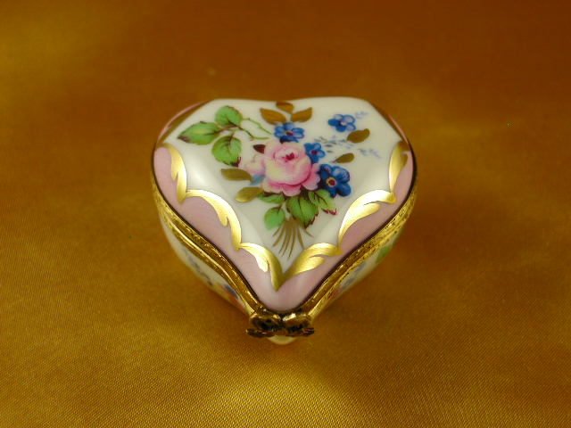 Small pink floral heart