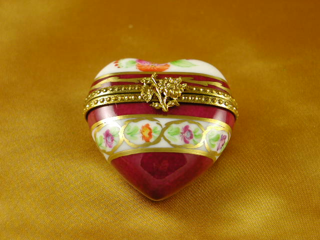 Heart burgundy floral