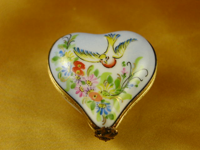 Heart w/bird & blue ribbon