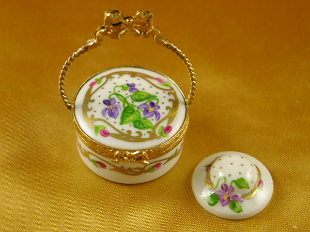 Hat box plumetis