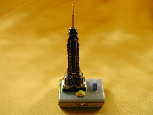 Empire state bldg w/cars