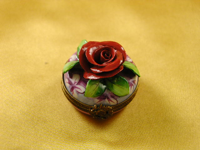 Red rose on round