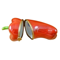 LARGE PEPPER-RED