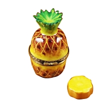 Pineapple with slice
