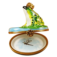 FROG WITH CROWN